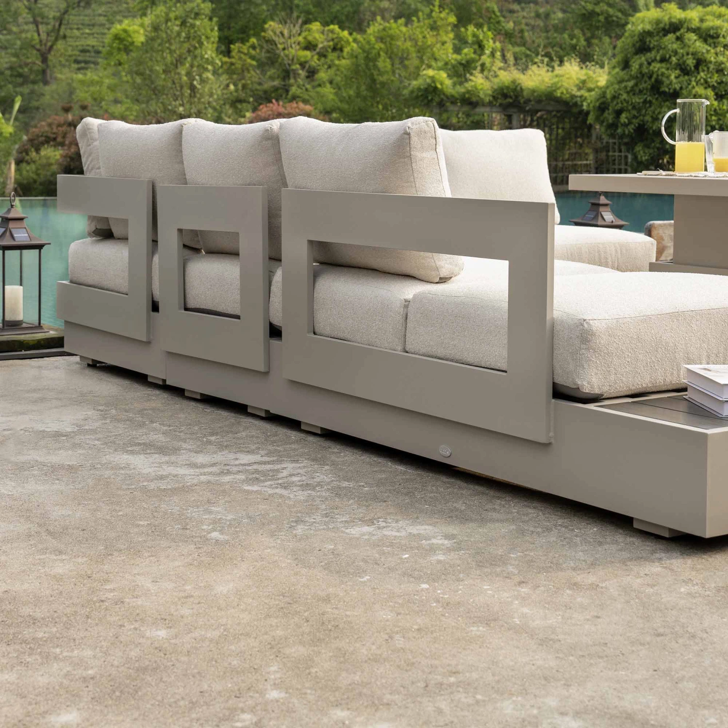 Jardin Aluminium Large Corner Casual Dining Set With Rising Table, Pumice 7 Jardin Aluminium Large Corner Casual Dining Set With Rising Table, Pumice - Image 5